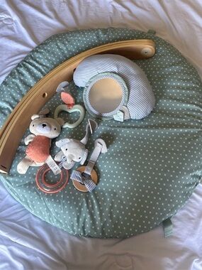 Ingenuity Cozy Spot Reversible Duvet Gym